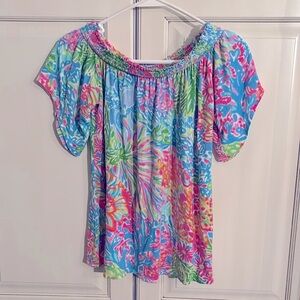 Lilly Pulitzer off the shoulder tropical print tee, XS
